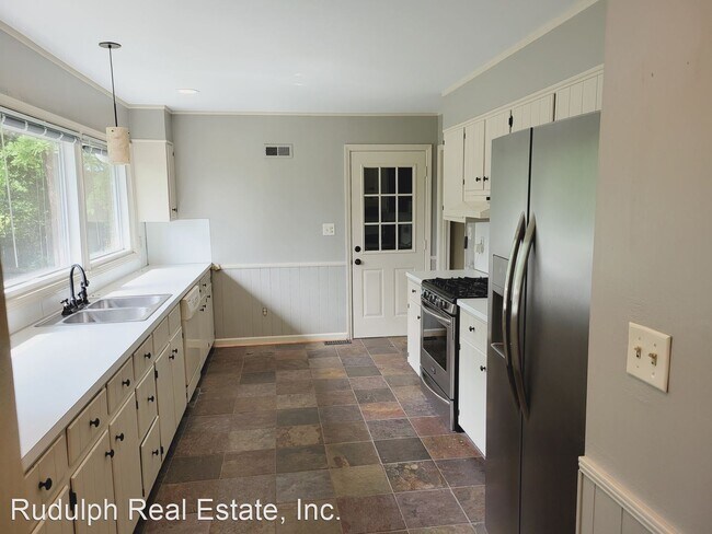 Building Photo - 3 br, 2 bath House - 984 Shades Crest Rd.