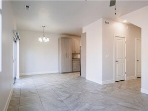Building Photo - 1005 Tortoise Rock Dr