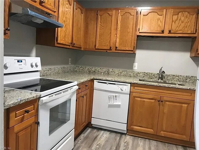 Photo - 5775 W Hastings Arch Townhome