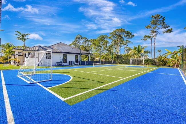 Foto del edificio - 13803 Citrus Grove Blvd