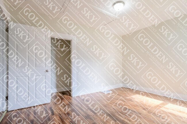 Foto del edificio - 315 N Vine St