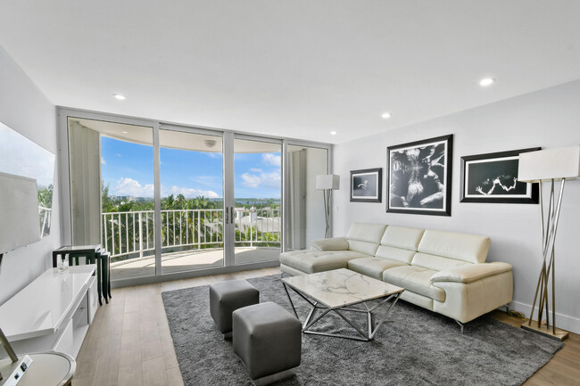 Building Photo - 2295 S Ocean Blvd