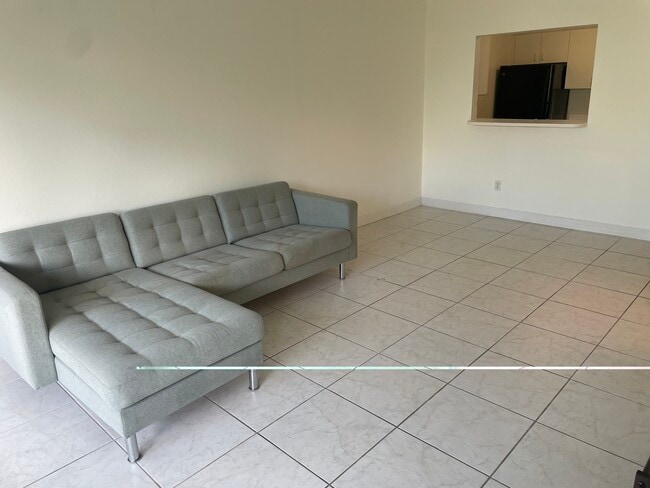 Foto del edificio - 2160 SW 16th Ave