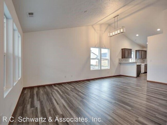 Building Photo - 3 br, 2 bath House - 10407 W Salmonberry Rd.