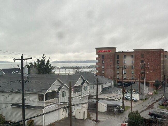 Foto del edificio - Belmont - 13 Unit