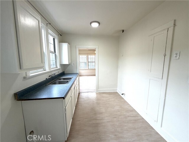 Building Photo - 5425 2nd Ave
