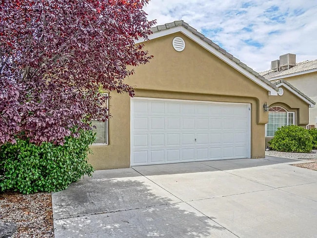 Building Photo - 8709 Tierra Alegre Dr NE