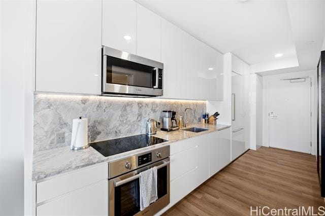 Building Photo - 987 Queen St