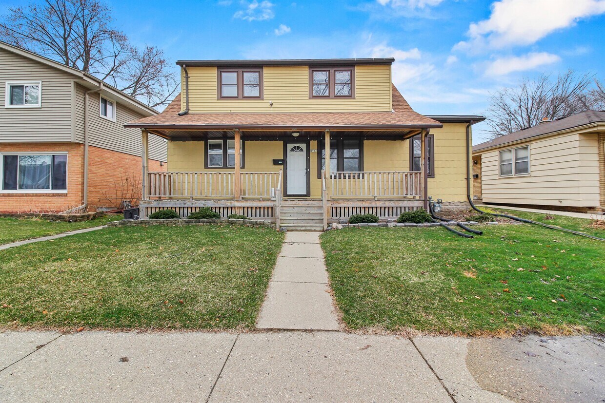 Foto principal - 2907 S 93rd St
