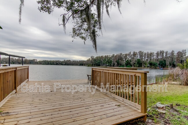 Building Photo - 318 Deer Cove Ln