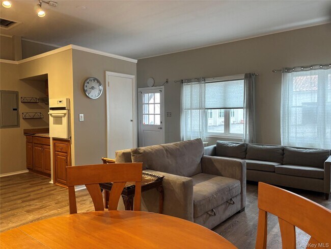 Foto del edificio - 158 Horseshoe Rd