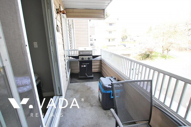 Building Photo - Parkwoods Fir 2 BR APT Rental 302-9644 134 St Surrey: VADA