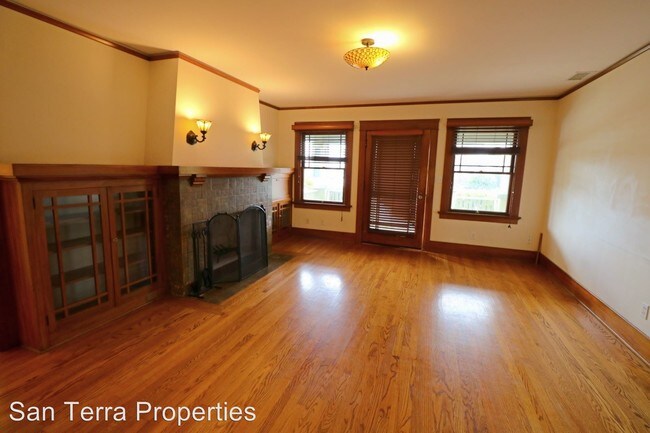 Building Photo - 3753 Granada Ave