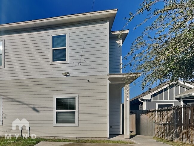 Building Photo - 7922 Jester St