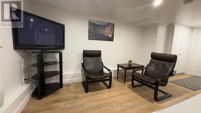 Building Photo - 4992 Mcrae St