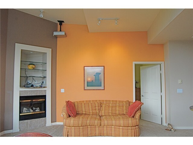 Living room - 16275 NE 85th St