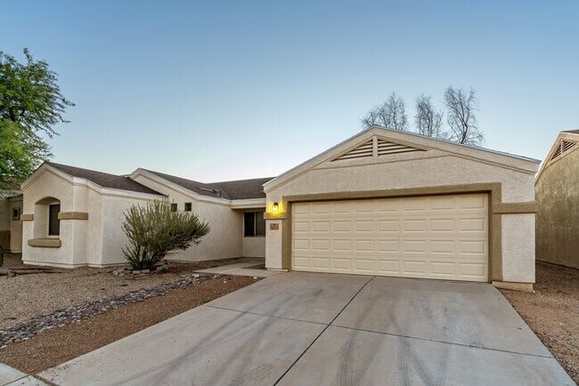 Building Photo - Tucson, AZ - Single-Family - $1,745.00 Ava...