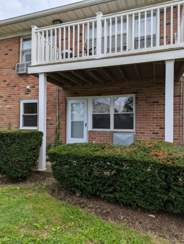 Building Photo - 5B Hemlock Dr