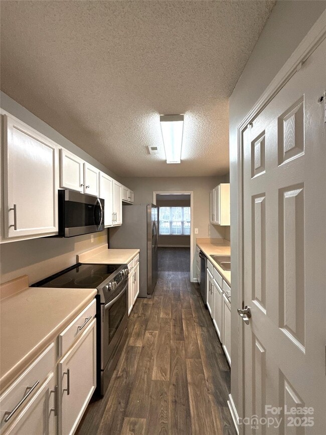 Building Photo - 6018 Patric Alan Ct