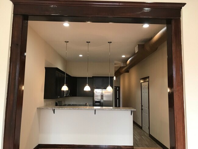 Building Photo - 30 N Broadway