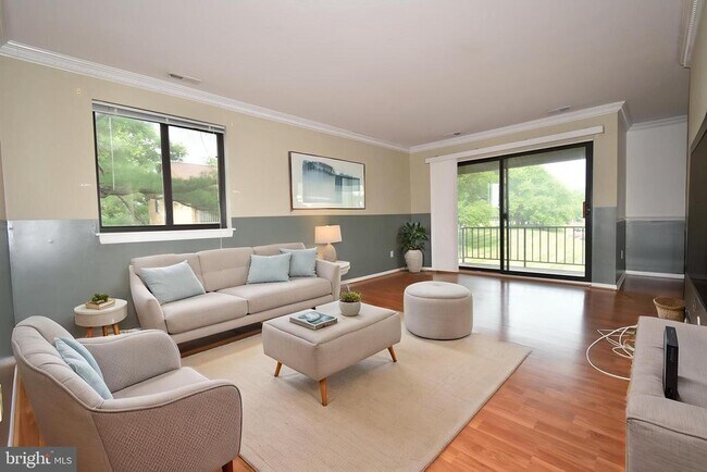 Foto del edificio - 6017 Majors Ln