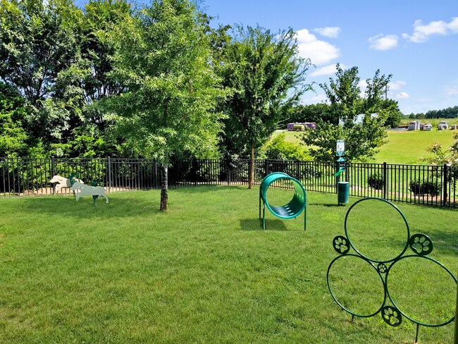 Parque para mascotas cercado - Plantation at Pleasant Ridge