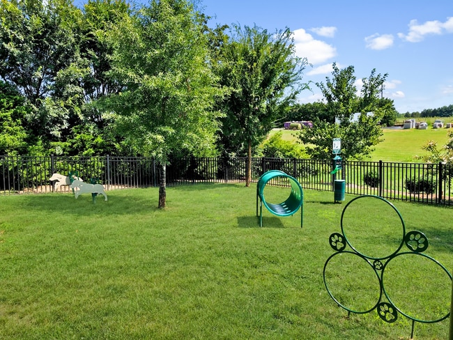 Fenced-in Pet Park - The Plantation at Pleasant Ridge