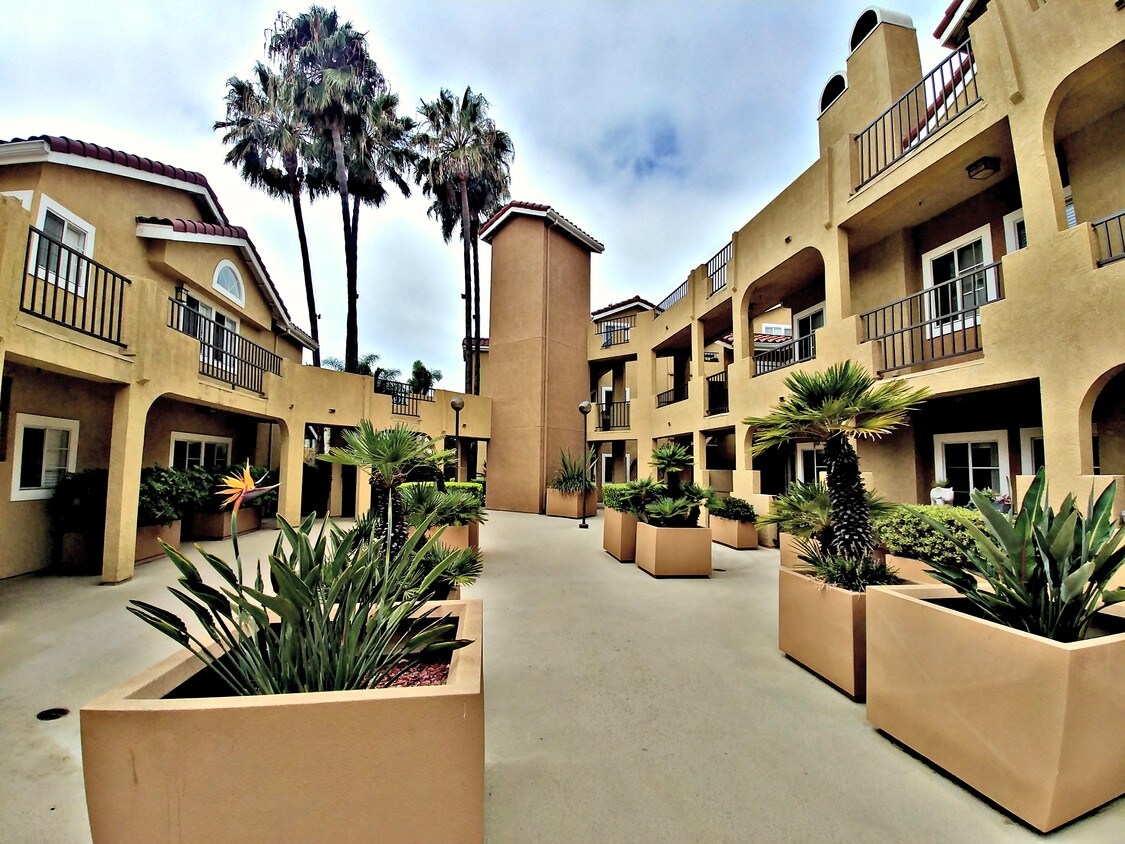 16912 Sims Lane, Huntington Beach, CA 92649 Condo for Rent in Huntington Beach, CA