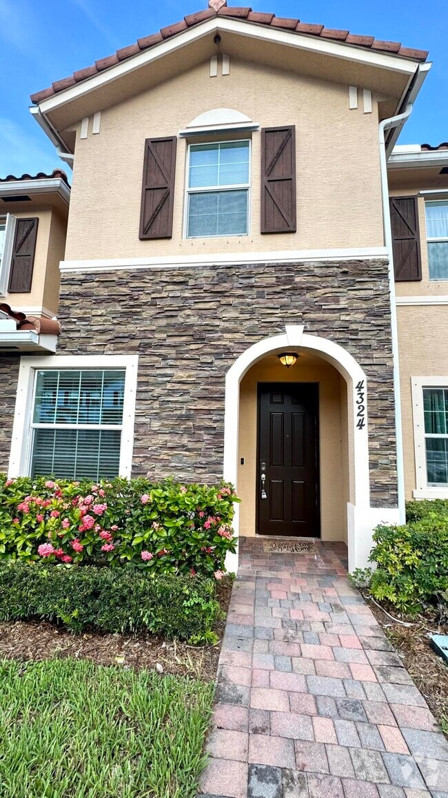 Building Photo - 4324 Maybelle Ln
