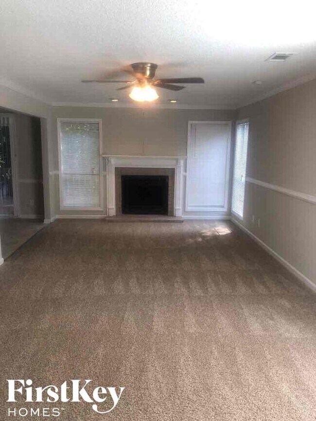 Building Photo - 5083 Leland Dr