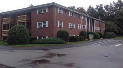 Building Photo - 39 Pleasant St