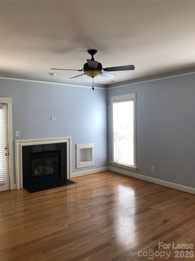 Foto del edificio - 113 Lake Davidson Park