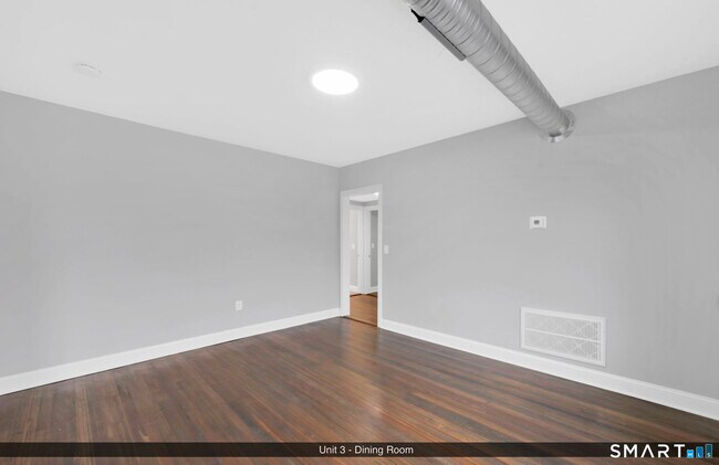 Building Photo - 144 Madison St