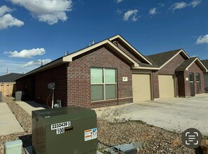 Building Photo - 67 Maverick Dr