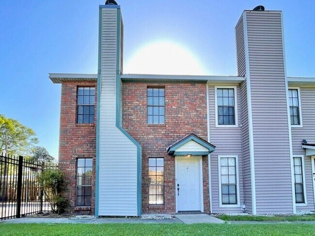 Building Photo - 12748 Brogdon Ln