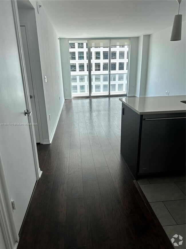 Building Photo - 500 Brickell Ave