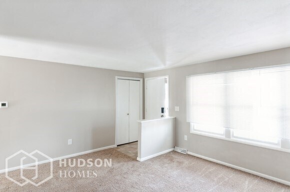 Building Photo - 8592 Tartan Dr N