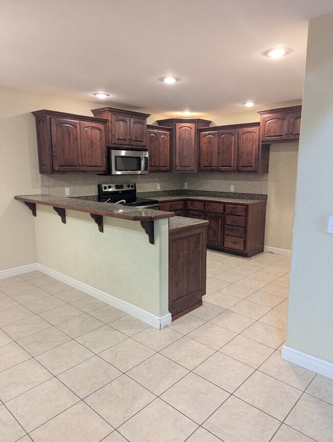 Foto del edificio - 530 Highlandville Rd