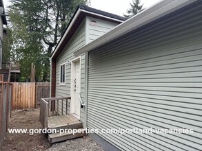 Building Photo - 5424 SE 88th Ave