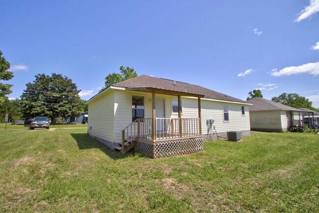 Building Photo - 124 S Burgess Rd