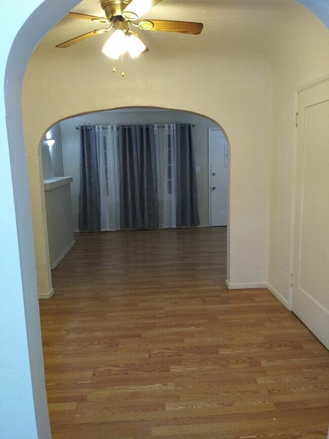 Building Photo - 5329 Geer St