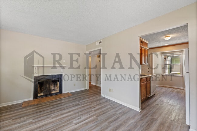 Building Photo - 1753 N Woodrow Ct