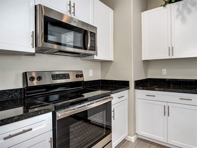 Building Photo - 20735 W Point Ridge Rd