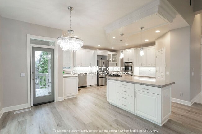 Building Photo - Luxury Living in the Persimmon Community - Four Bedrooms!