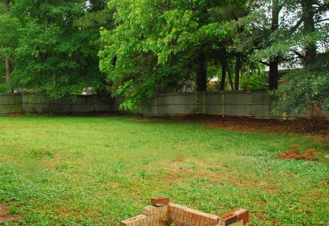Building Photo - 3728 Loren Dr