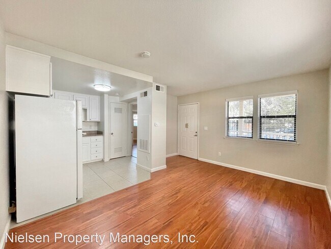 Building Photo - 1 br, 1 bath Apartment - 1800 F - 603 18th...