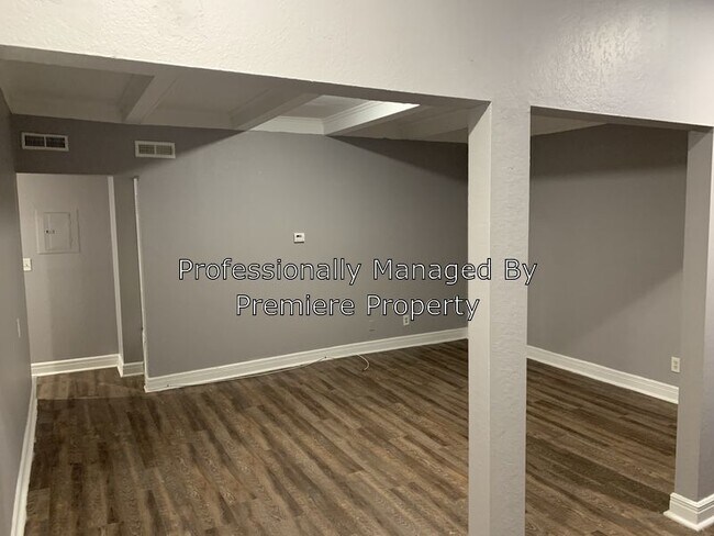 Foto del edificio - 912 Benton Blvd Apt 3B 912 Benton Blvd 3B