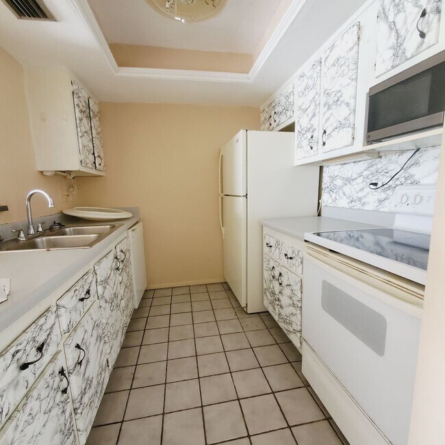 Foto del edificio - Cozy 2Bed 2Bath Apartment