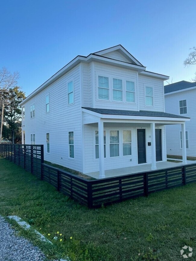 Building Photo - 710 E Bolton St