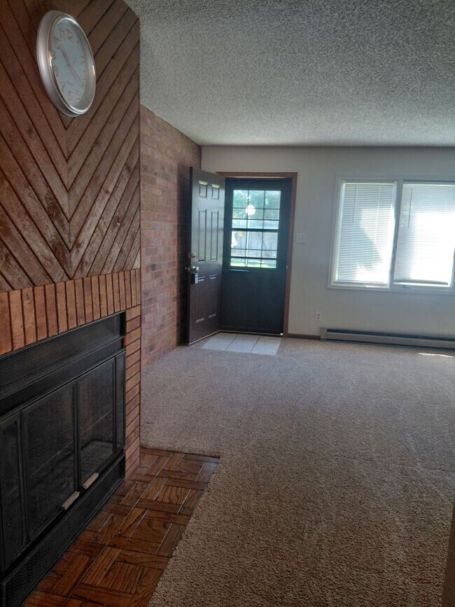 Foto del edificio - 2111 Chatalet Ln